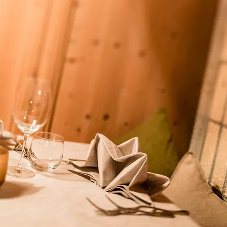 Luna Mondschein Hotel 4*